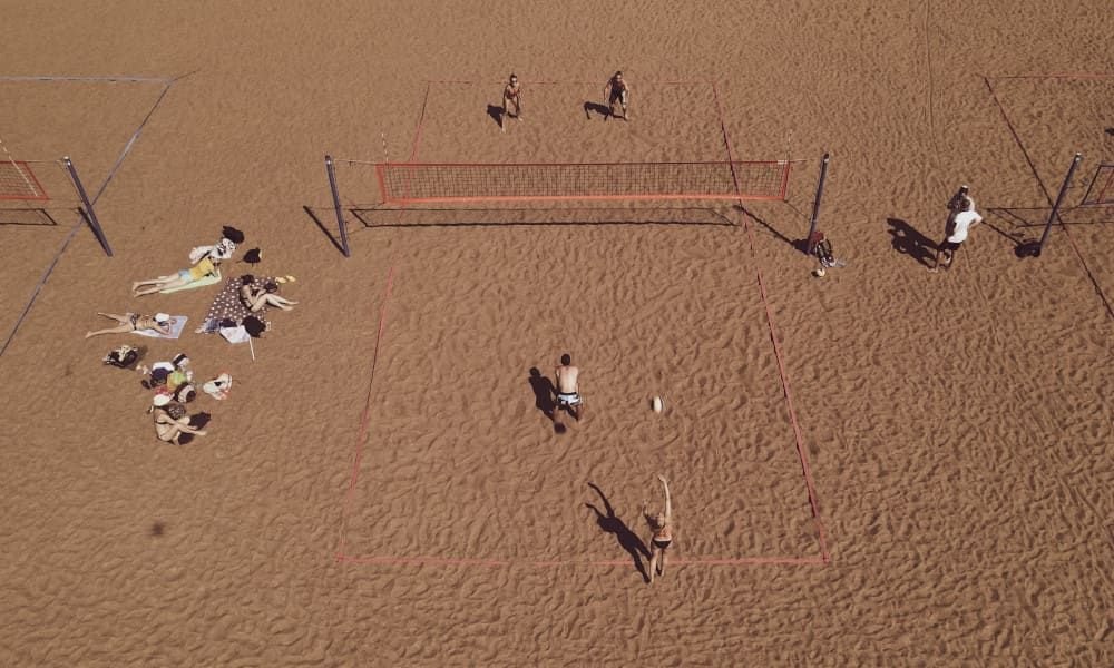 Come organizzare un torneo di beach volley? I consigli di PrimoTempo